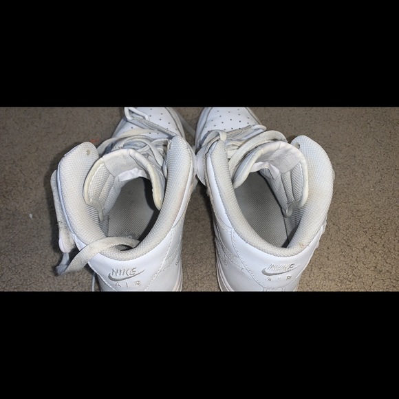 White Nike Airforces Hightops - Picture 3 of 3